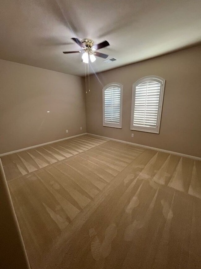 Photo - 121 Market Hill Way