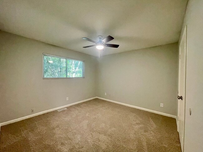 Photo - Newly renovated 2 bedroom apartment - Great value in a great location!