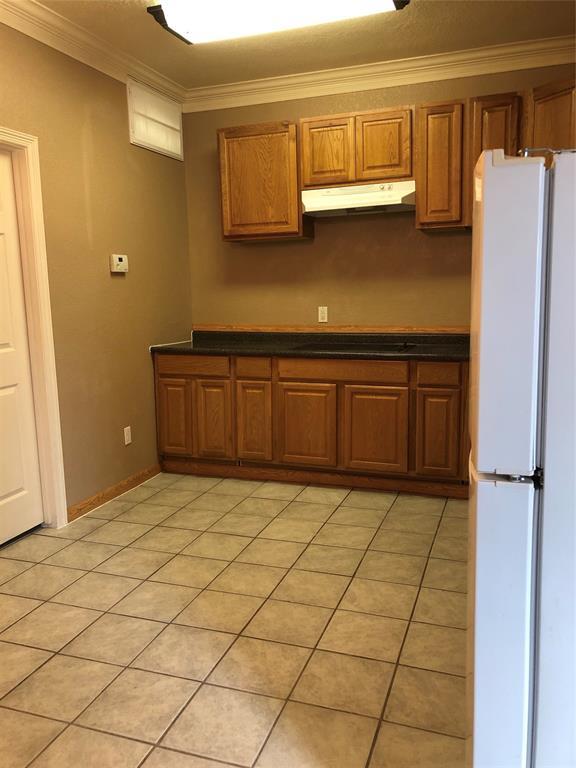 Photo - 8121 Swiss Ln