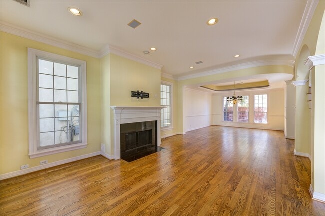 Photo - 2124 Nantucket Dr