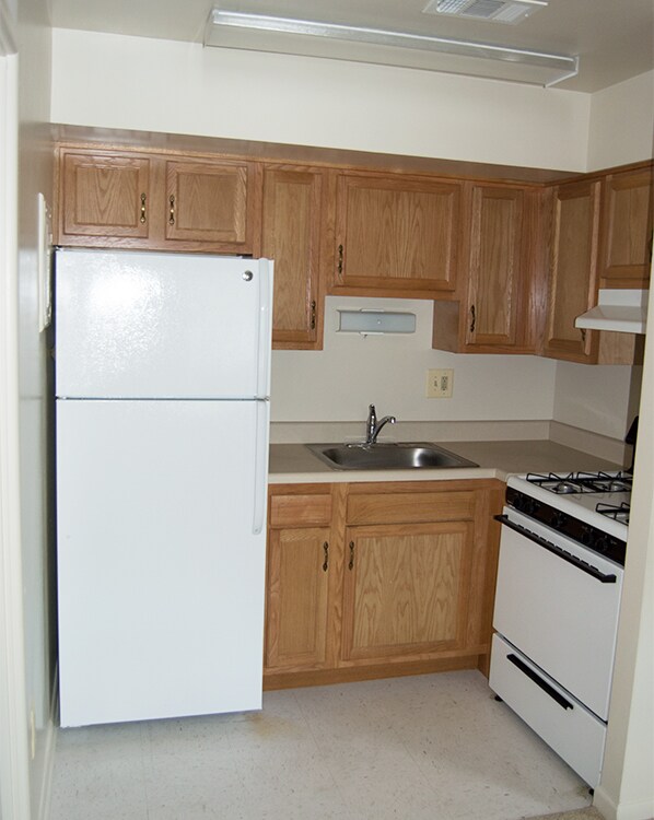 Kings Mill Apartments and Townhomes For Rent in Essex, MD