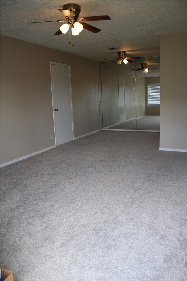 Photo - 13307 Force St