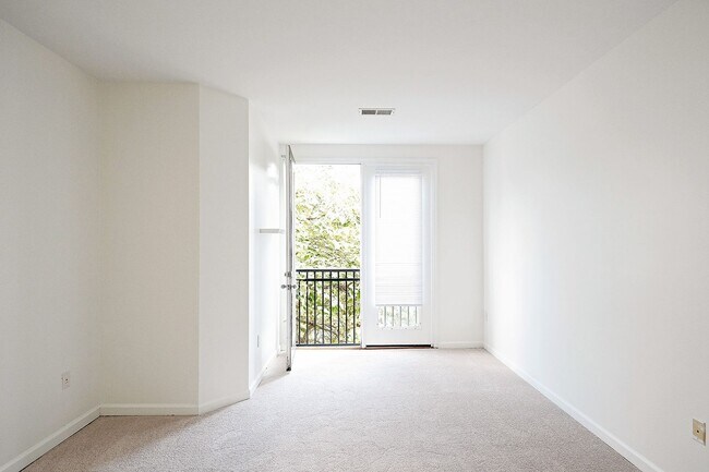 Photo - Dog-Friendly Walker Square Condo Near UVA Hospital Unit 3D