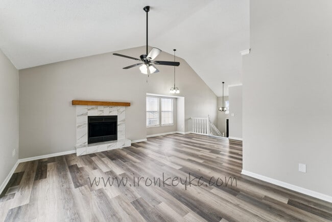 Photo - 6620 W 152nd St