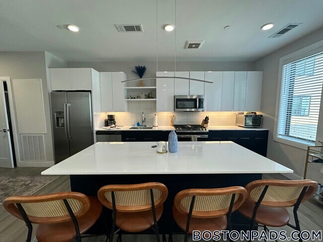 Photo - 656 Saratoga St Unidad 210