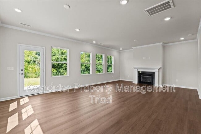 Photo - 1288 Maple Br Cir