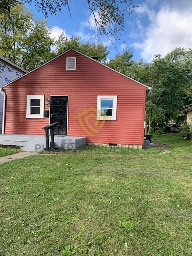 Photo - Close to Downtown Indy and the Monon Trail...