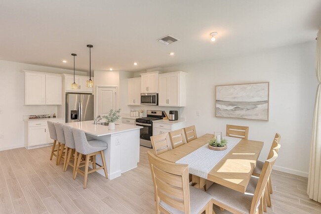 Photo - 14406 SW Skye Dr