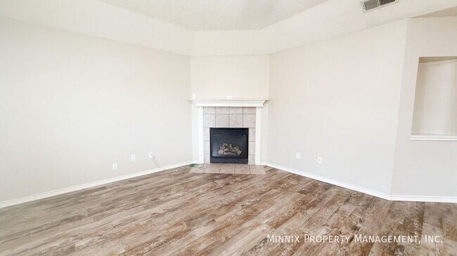 Photo - 3208 111th St Unit B