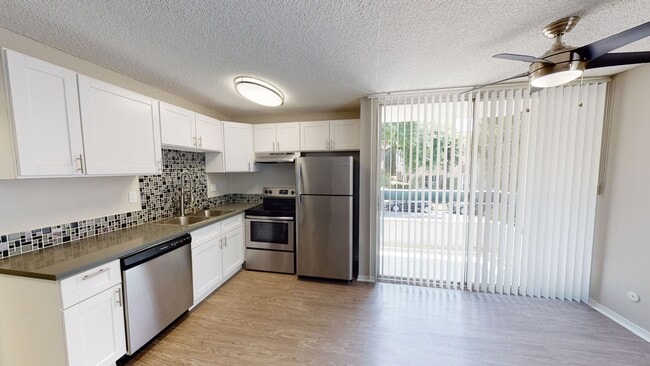 Photo - Wilshire Regency Apts.