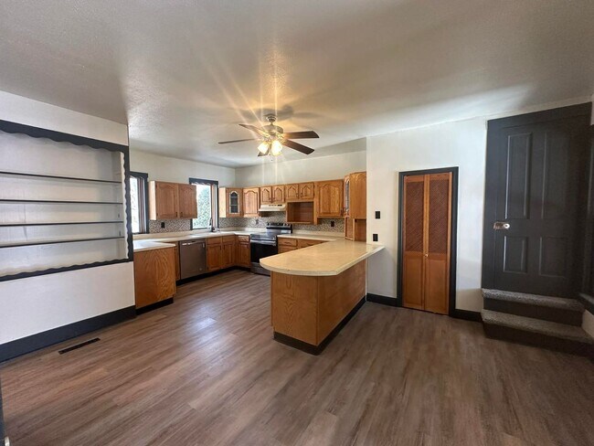 Photo - 711 W Adams St Unit 1