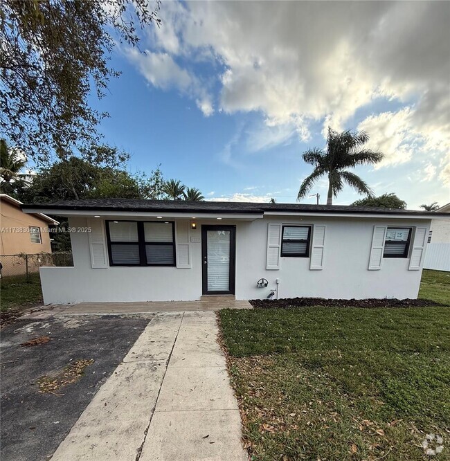 Building Photo - 1770 NW 109th St Rental