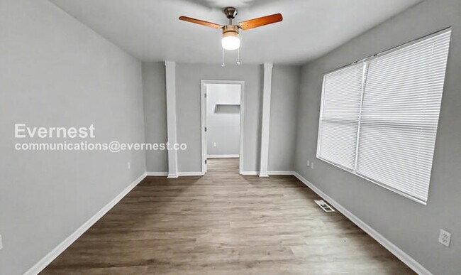 Photo - 1368 Alverado Way