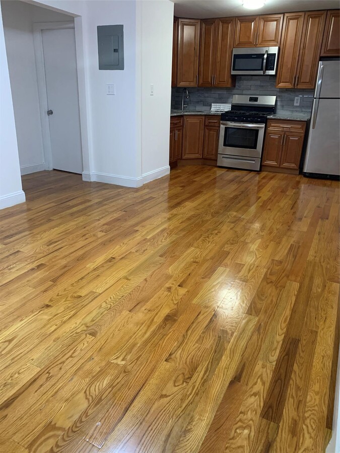 Photo - 250-02 Weller Ave Apartamento