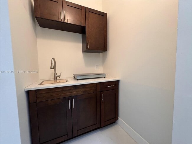 Photo - 915 NW 104th St Unit B-Back