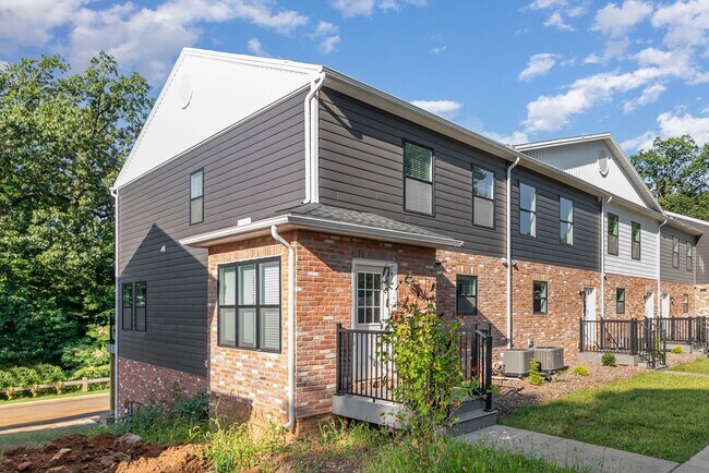 Photo - 154 High Pointe Dr