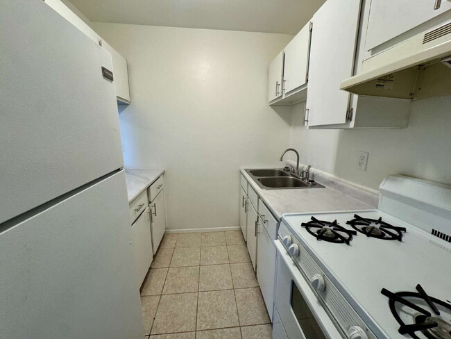 Photo - 2 bed| 1 bath Unit Apt 2D