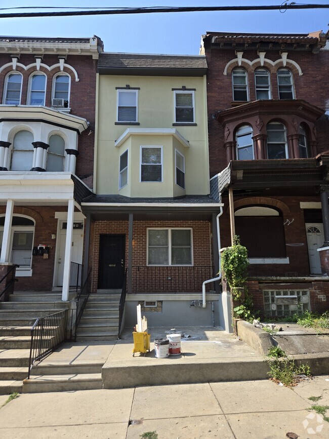Building Photo - 1816 W Ontario St Rental