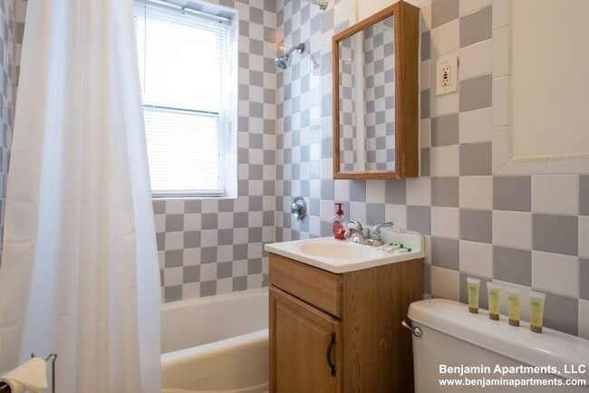 Photo - 239 Kelton St Unit 3