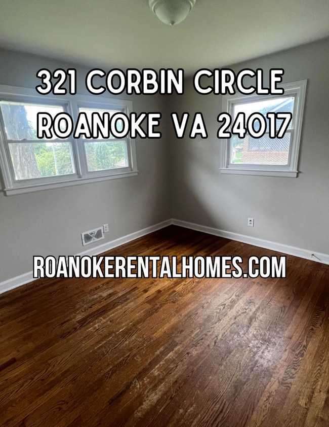 Photo - 321 Corbin Cir NW