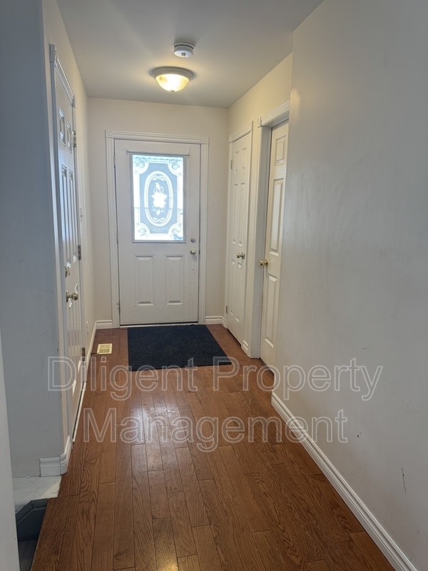 Photo - 157 Milroy Dr