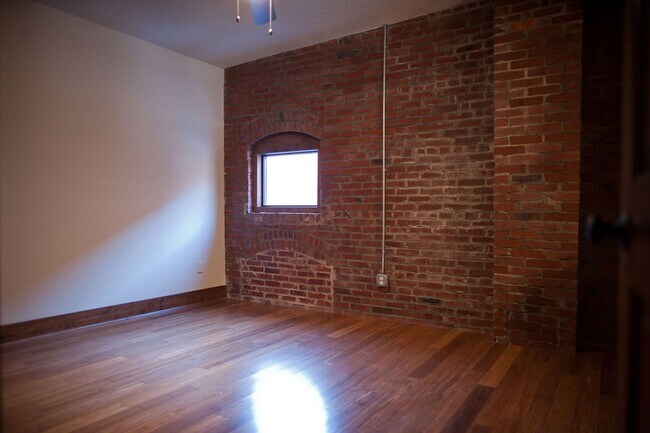 Photo - Union Biscuit West - 105 Unidad UBL 105