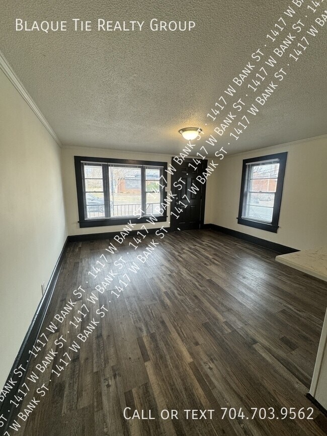 Photo - 1417 W Bank St