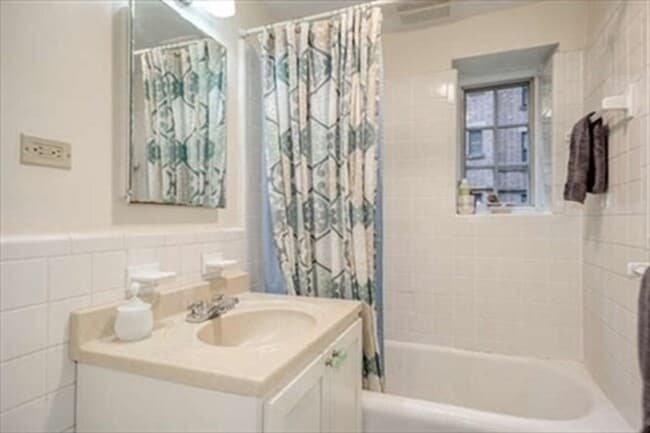 Photo - 988 Memorial Dr Unit 187