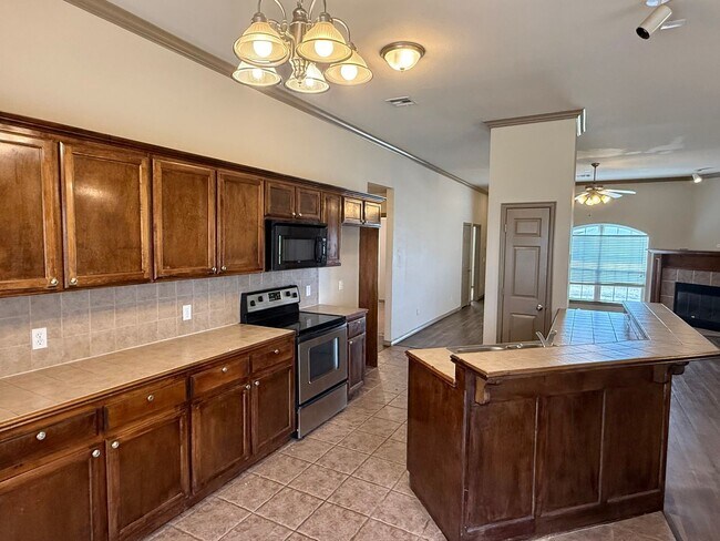 Photo - Gorgeous Four Bedroom Home in Scissortail Landing of Edmond