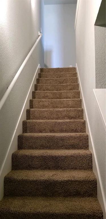 Photo - 832 Baker St NW