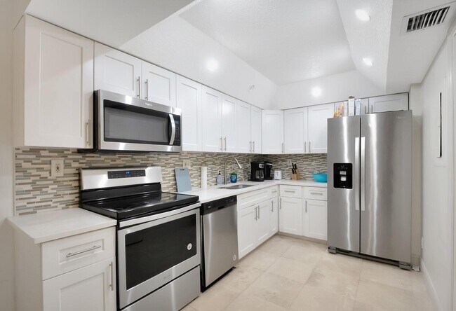 Photo - 7370 Orangewood Ln Unit 107