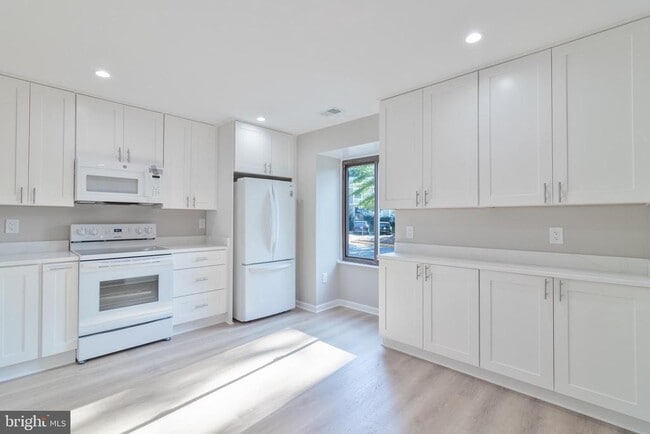 Photo - 8748 Ridge Hollow Ct