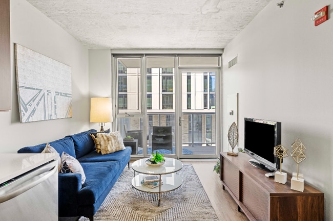 Building Photo - 5 S Green St