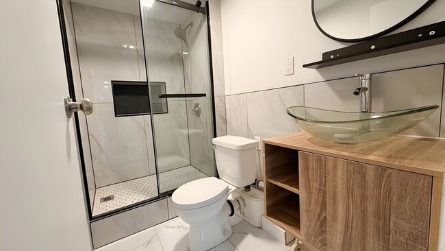 Photo - 338 Whiting Ave Unit B