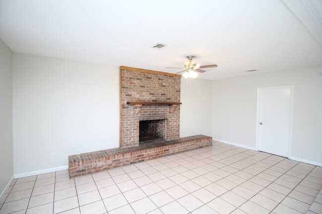 Hamilton Bridge Estates 3BR Brick Home Near Hwy 90, No Carpet & Open Living Space