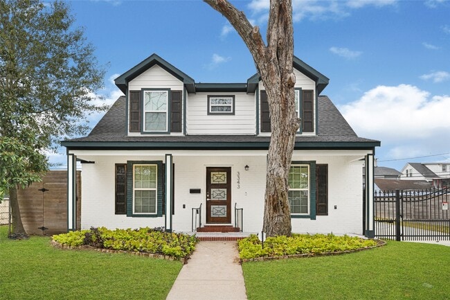 Building Photo - 3343 Tampa St