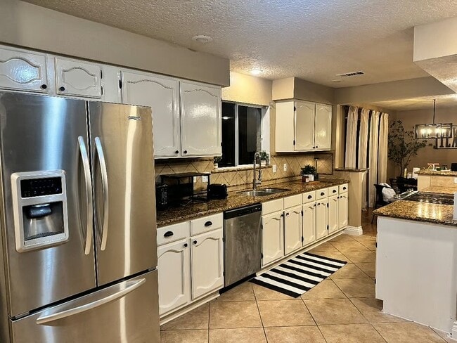 Photo - 2406 Strait Ln