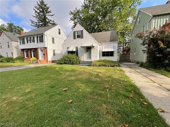 Building Photo - 3709 Woodridge Rd