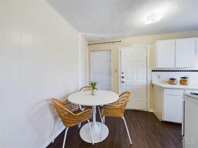 Photo - 5300 Guadalupe St Unidad 6201