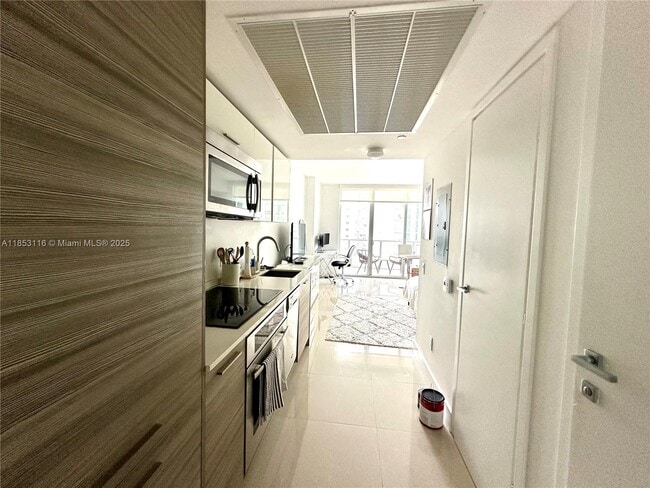 Photo - 1300 Brickell Bay Dr Unit 1205