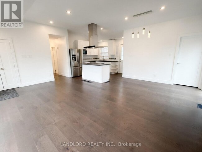 Photo - 18 Deerfield Rd