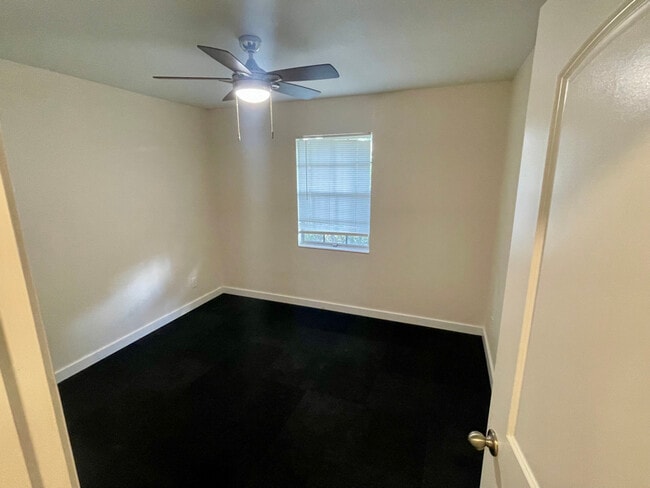 Photo - 217 Concordia Blvd