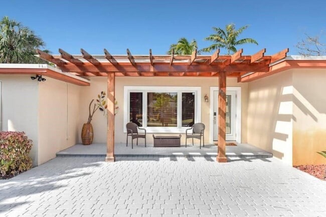 Photo - 401 NW 21st Ct