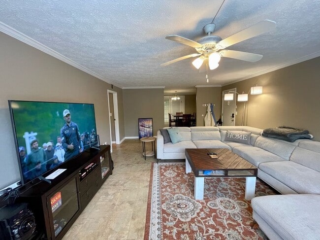 Building Photo - 115 Biscayne Dr NW Rental