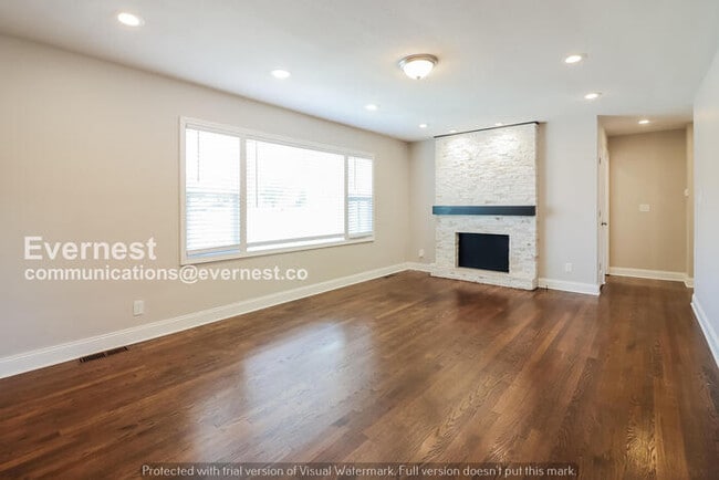 Photo - 7624 Nall Ave