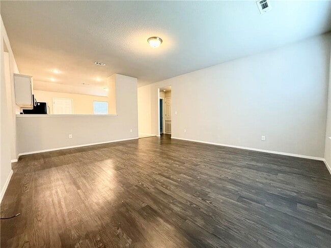 Photo - 868 NW Evans Cir