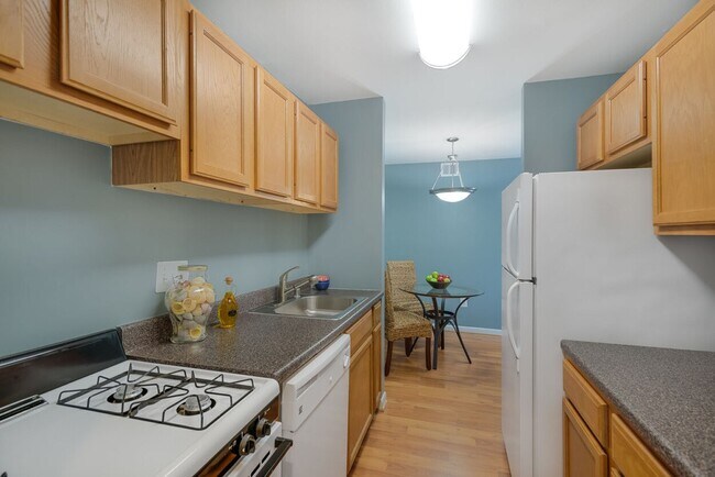 Photo - Surrey Square