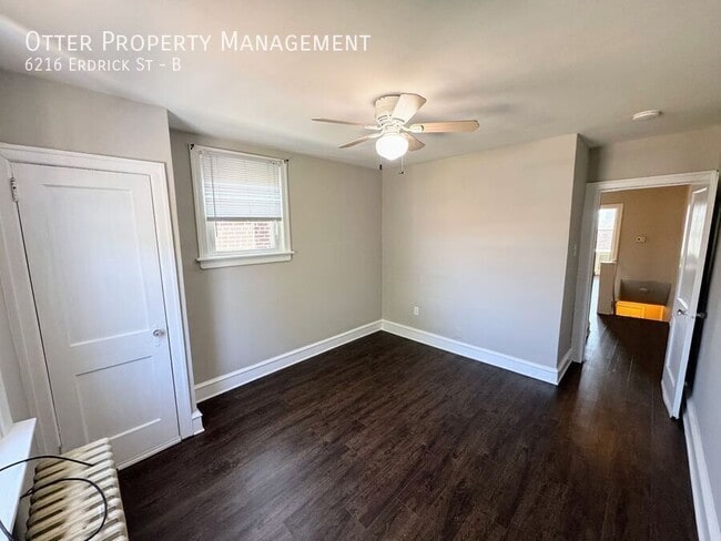 Photo - 6216 Erdrick St Unidad B