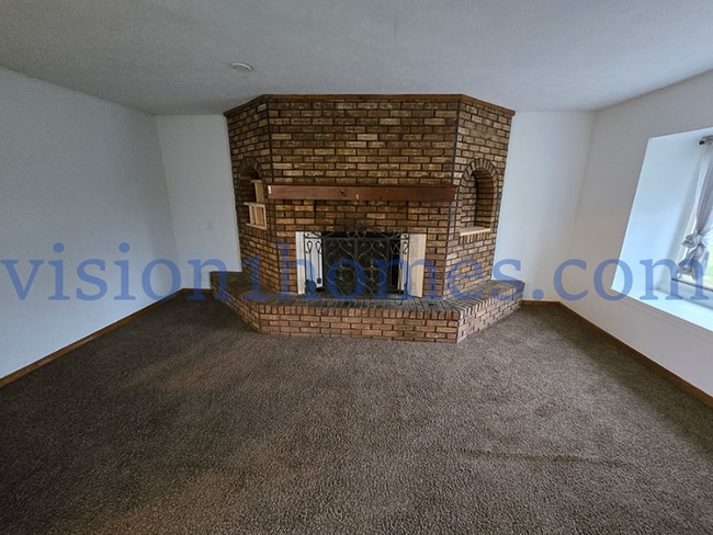 Photo - 433 Lewis Blvd