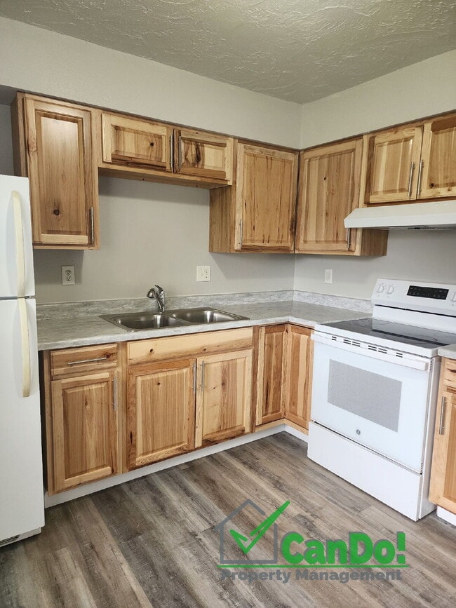 Photo - Newly remodeled 2 bedroom, 1 bathroom apartment in Blackfoot with Fiber Internet- Available in Oc... Unit 3
